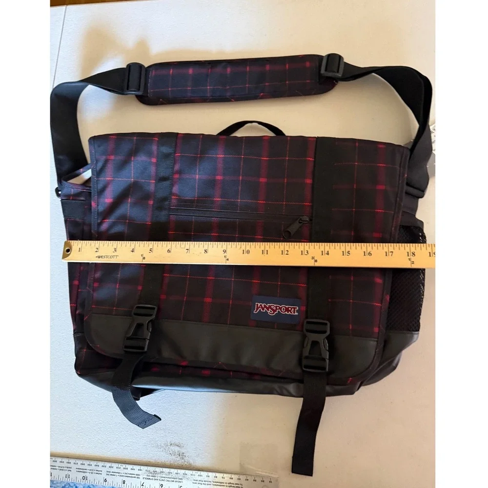 JanSport Throttle Messenger Bag Red Riff Bomber Plaid 15in Laptop Travel TZV09KU